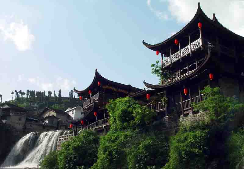 7. Diaojiaolou (吊脚楼), or stilted houses, are special residences for Tujia, Miao, Buyi and Dong ethnic groups in Hunan, Guizhou, Guangxi and other regions. Sitting high above ground, the design is meant to avoid insects and animals
